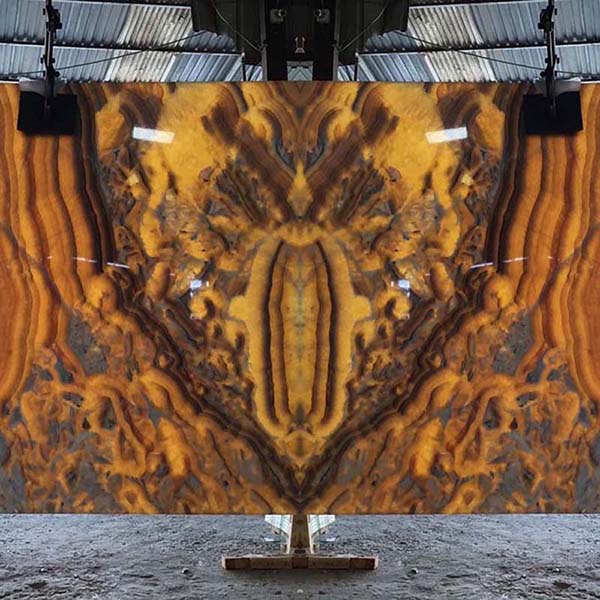 Đá hoa cương vàng