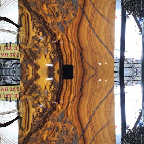 Đá hoa cương vàng