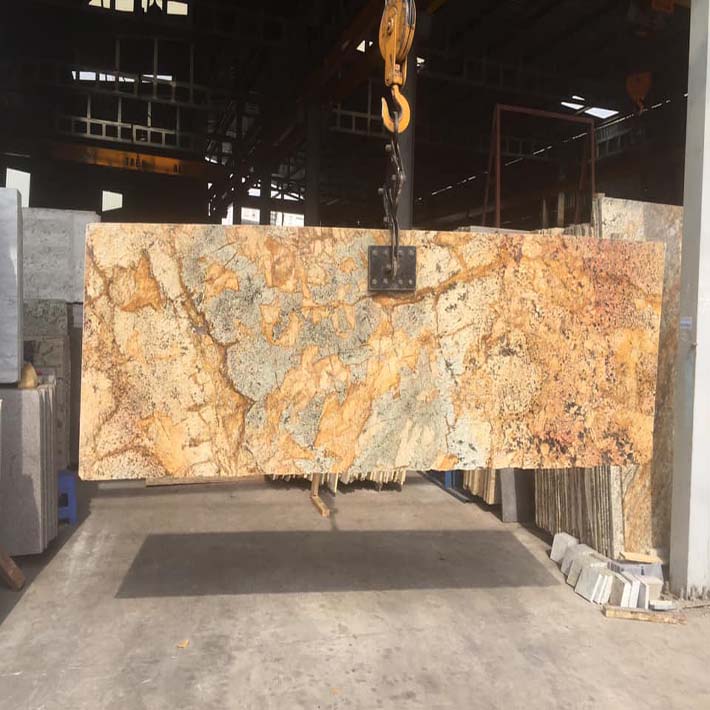 Đá hoa cương vàng